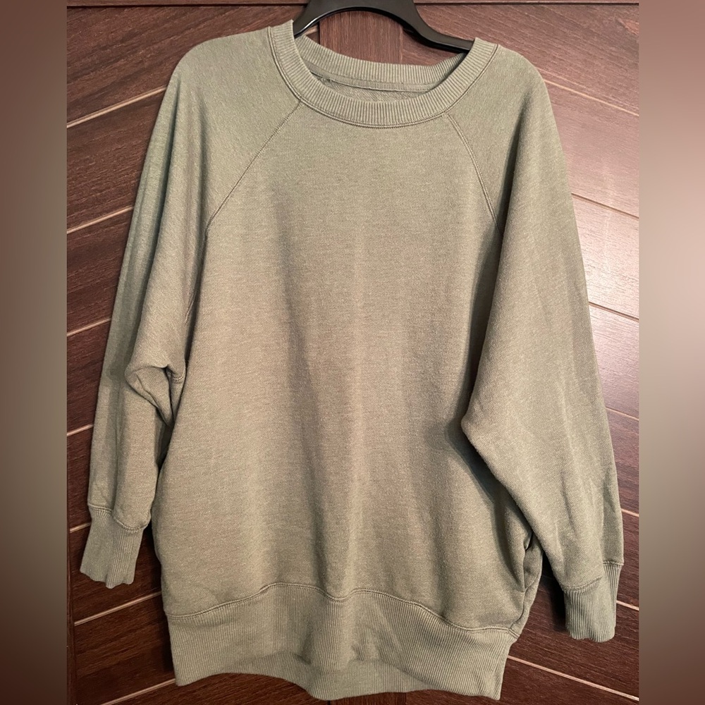 Aerie sage green oversized crewneck sweatshirt with pockets size small